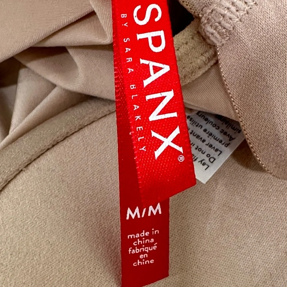 Spanx Women’s Strapless Cupped Mid-Thigh Bodysuit Size Medium - Picture 4 of 9